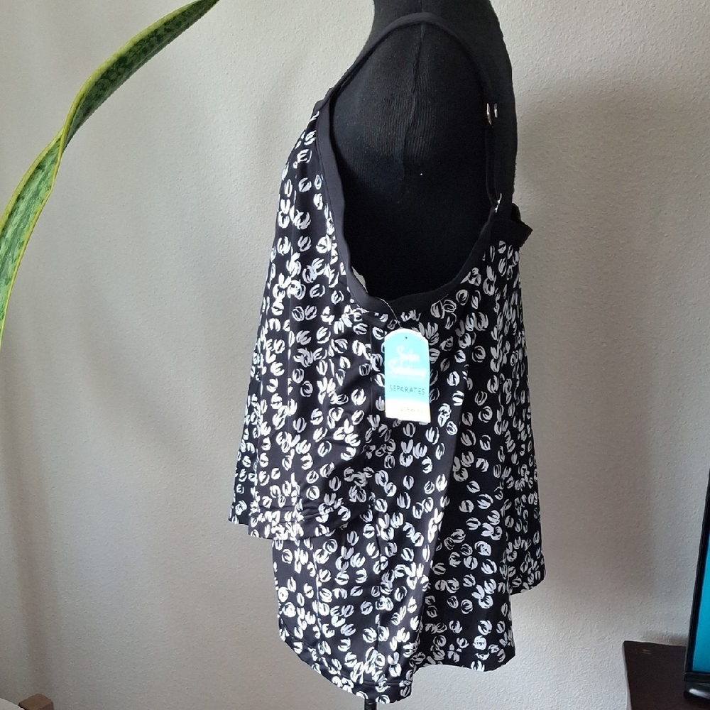 Swim Solutions Black and White Boxy Tank Top - Picture 4 of 10